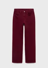 Jeans Matilda de tiro medio, diseño de corte recto y confeccionados en tejido de algodón estilo vaquero, con cierre delantero de cremallera y botón, trabillas para cinturón y clásico diseño de cinco bolsillos.