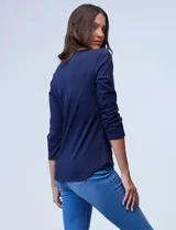 Remera negra de algodón, marca Ruby Rd, con mangas 3/4 y escote redondo.