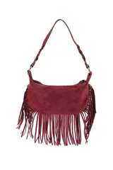 Cartera estilo bandolera de color negro, confeccionada en material símil gamuza con flecos largos colgantes y detalles de arandelas metálicas plateadas. Cuenta con una correa trenzada para el hombro y cierre superior.