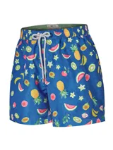 Short de baño azul con estampado tropical de frutas, cintura elástica con cordón ajustable gris y bolsillos laterales.
