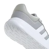 Championes Adidas Lite Racer 4.0, color gris con tres franjas blancas laterales y suela blanca con tecnología Cloudfoam.