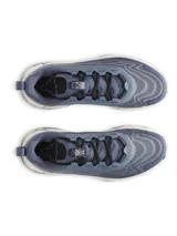 Championes de entrenamiento Under Armour Project Rock 8, de color azul con entresuela beige y suela gris con detalles camuflados. Cuenta con amortiguación UA HOVR y tecnología UA TriBase.