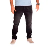 Pantalón de jean corte slim, color negro con efecto lavado y detalle de rotura en la rodilla derecha. Cuenta con cinco bolsillos y cierre frontal con botón.