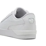 Championes Puma Jada Classic color blanco, de cuero sintético, con suela de goma y logo de la marca en el lateral.