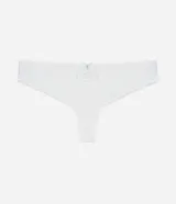 Bombacha tipo bikini confeccionada en encaje floral con diseño de hilo, presenta un pequeño lazo decorativo en la parte frontal y forro de algodón.