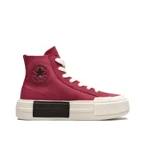 Championes Converse de caña alta color borgoña, con cordones blancos y suela de plataforma blanca con detalle negro.