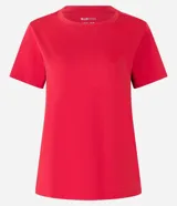Remera básica de cuello redondo y manga corta, confeccionada en algodón peruano de alta calidad. Presenta un diseño liso y versátil, ideal para uso diario.