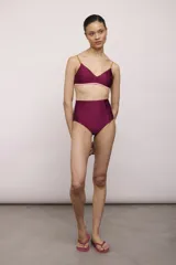 Culotte de bikini de tiro alto con estampado de leopardo.