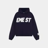 Hoodie oversize color azul marino con capucha, bolsillo canguro y estampado frontal en blanco con la frase "EME ST".