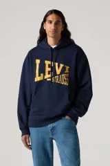 Buzo hoodie azul marino de Levi's con logo amarillo estampado en el frente.