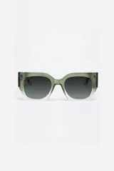 Lentes de sol Tiwi con montura verde degradada y lentes grises degradadas.