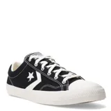 Championes urbanos Converse Star Player OX, color negro con detalles en blanco, confeccionados en lona de algodón, con logo de estrella y galón en los laterales.