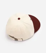 Gorra de algodón con visera corta, diseño estructurado y estampa frontal con lettering NY.