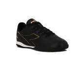 Championes de fútbol sala Diadora Barricade, color negro con detalles dorados.