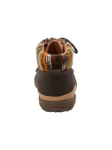 Botín de cuero color chocolate con cuello tejido multicolor y cierre mediante cordones. Presenta suela de goma con tecnología Honey Foam y detalle de marca grabado en el talón.