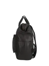 Mochila maletín de cuero color marrón oscuro, con compartimento principal con cierre, bolsillo frontal con cierre y bolsillos laterales. Cuenta con asas superiores y compartimento para notebook.