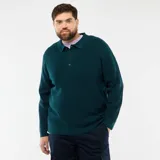 Sweater de punto en color azul oscuro, con cuello tipo polo y cierre frontal de tres botones. Presenta un diseño de manga larga con puños acanalados y una textura sutil en el tejido.