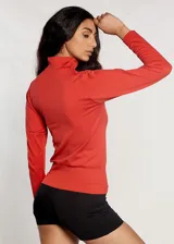 Campera entallada de microfibra color negro, con cuello alto y cierre frontal.