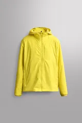 Chaqueta acolchada Zara Athleticz de color amarillo, confeccionada en tejido técnico y ligero. Cuenta con cuello subido y capucha, manga larga con puños elásticos, bolsillos frontales con cierre de cremallera oculta y cierre frontal con cremallera.