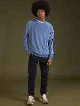 Sweater de plush color celeste.