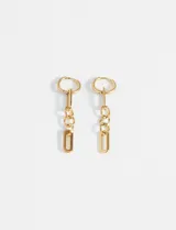 Aros colgantes dorados de acero quirúrgico hipoalergénico, con eslabones rectangulares.