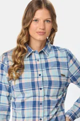 Camisa de algodón a cuadros con botones personalizados y un bolsillo en el pecho. Contiene spandex para un mejor calce.