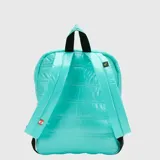 Mochila Bubba de diseño acolchado y acabado brillante, color turquesa. Cuenta con un compartimento principal con cierre, bolsillo frontal externo y correas acolchadas. Fabricada con materiales reciclados rPET.
