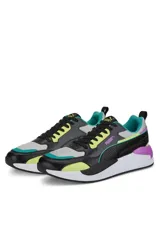 Championes deportivos Puma X-Ray, diseño multicolor que combina negro, gris, blanco, turquesa, amarillo y violeta.