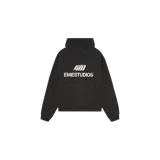 Hoodie de corte oversized color negro, con capucha, bolsillo frontal tipo canguro y estampa frontal con el logo y el nombre de la marca 'EMESTUDIOS' en color blanco.
