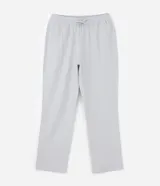 Pantalón de pijama de franela color gris claro, con cintura elástica y cordón de ajuste.
