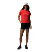 Remera técnica deportiva Columbia de color rojo, con mangas cortas, cuello redondo y tecnología de protección solar y secado rápido.