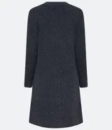 Cardigan largo de punto abierto, color marrón tostado, con mangas largas y dos bolsillos delanteros aplicados. Presenta una textura acanalada y diseño sin cierre.