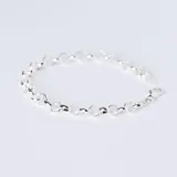 Pulsera de eslabones tipo rolo confeccionada en plata 925, con cierre de mosquetón.