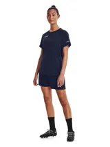 Short deportivo Under Armour modelo Golazo 3.0, color azul marino, con cintura elástica y logo de la marca estampado en el lateral. Confeccionado en tejido técnico de secado rápido con aberturas laterales en el bajo.
