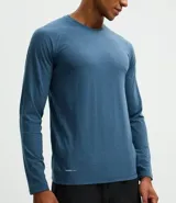 Remera térmica de manga larga Get Over, con cuello redondo y diseño con recortes laterales. Confeccionada en tejido con tecnología Peach Touch de tacto suave.