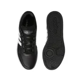 Championes Adidas Hoops 3.0 Low de estilo urbano, color negro con las tres bandas características en blanco y suela de goma blanca. Presentan un diseño de corte bajo con cierre de cordones y logo de la marca en el talón y la entresuela.