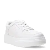 Championes urbanos de plataforma Miss Carol, color blanco, con diseño de cordones y perforaciones decorativas en los laterales y la puntera.