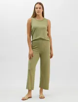Pantalón tejido de corte recto y diseño fluido, color amarillo, con cintura ancha elastizada.