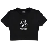 Remera corta negra de algodón con estampa frontal de un símbolo de riesgo biológico y la leyenda "Montevideo Toxic Town".