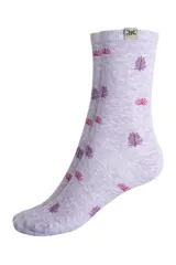 Media de caña media color lila con estampado de hojas en tonos borgoña y rojo.