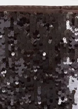 Falda midi de corte recto y tiro alto, confeccionada completamente en tejido negro de lentejuelas con forro interior.