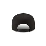 Gorra New Era negra con logo bordado de los New York Yankees en blanco.