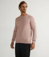 Buzo masculino de punto liso en color rosado, con cuello redondo y mangas largas, de la marca Marfinno.