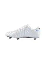 Championes de fútbol Umbro Speciali SG, color negro con logo Umbro en blanco.