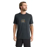 Remera Roark manga corta color negro, con cuello redondo y diseño estampado en el centro del pecho con motivo de flores y huesos en forma de símbolo yin yang.