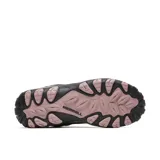 Botas de trekking impermeables Merrell modelo Accentor 4 Mid WP para mujer. Confeccionadas con parte superior de ante impermeable y malla, entresuela de espuma EVA y suela exterior de goma. Presentan diseño en color negro con detalles en rosado y gris.