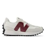 Championes New Balance 327 de dama, color blanco con detalles en burdeos y suela negra.