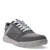 Championes urbanos Caterpillar modelo Hex Ready Low Mesh, color gris, confeccionados en una combinación de gamuza y malla transpirable. Presentan un diseño robusto con suela de goma texturizada y cierre mediante cordones.