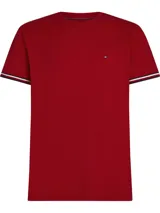 Remera de cuello redondo Tommy Hilfiger confeccionada en puro algodón. Presenta un corte regular, logo de la marca bordado en el pecho y detalles distintivos en los puños de las mangas.
