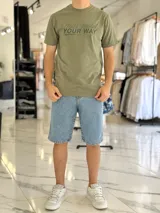 Remera clásica de manga corta color marrón claro, con estampa frontal con la leyenda "Your mood. YOUR WAY. southbeach EST. 1963".